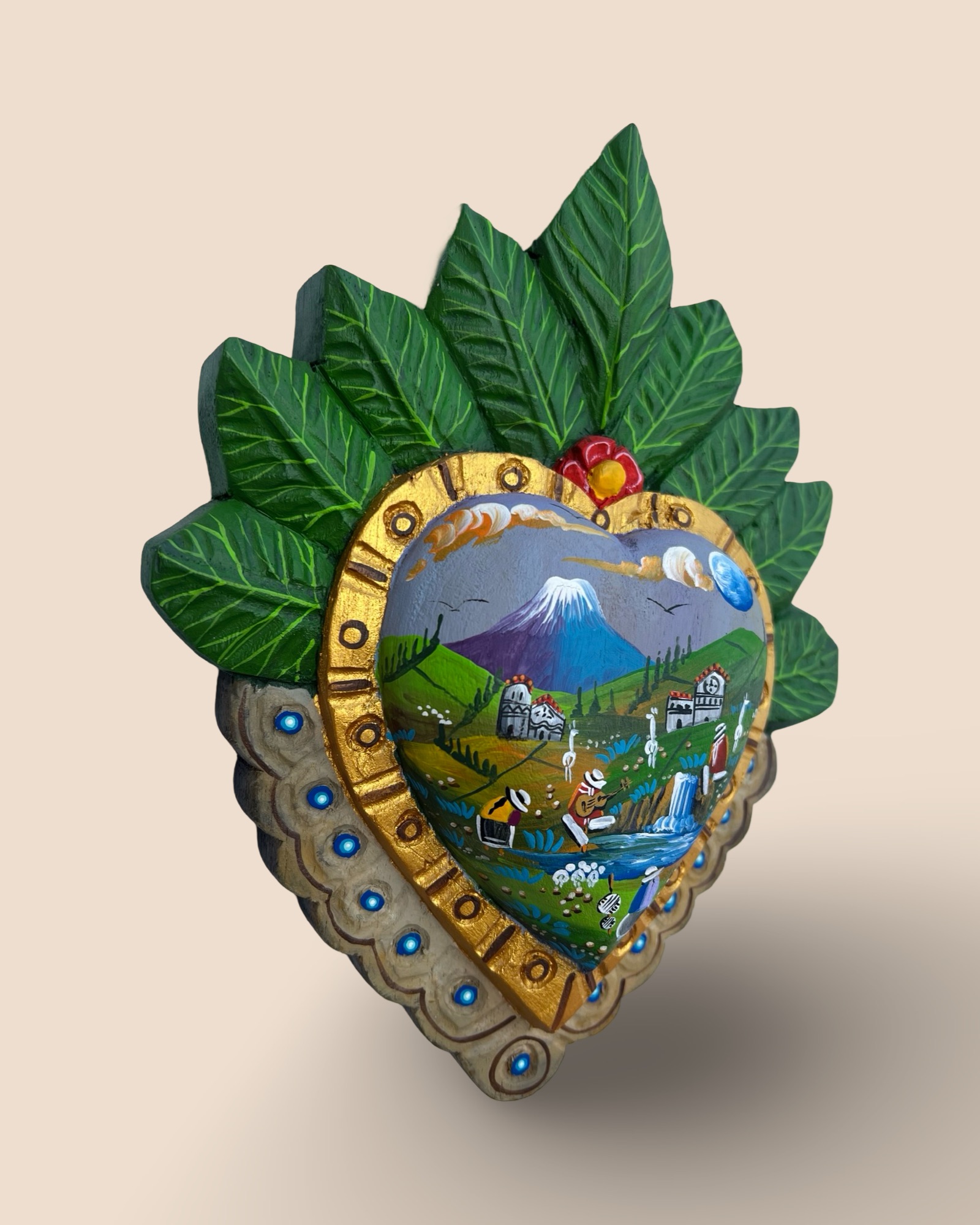 Corazón tallado a mano Sierra Ecuatoriana