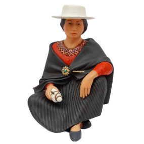 Escultura mujer Saraguro ceramica ecuador pablo cordero