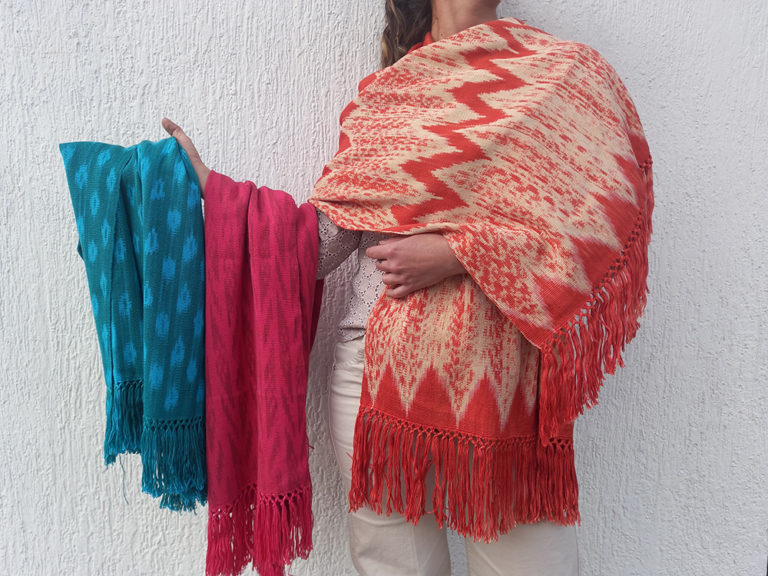 Lee más sobre el artículo En Ecuador: ¿Qué es la macana o paño de Gualaceo?