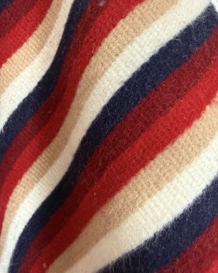 Poncho Tradicional Ecuatoriano