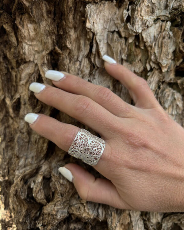 Anillo Leonora