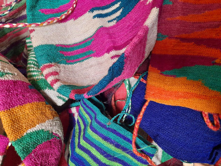 Lee más sobre el artículo El bolso shigra, parte de la tradición de Ecuador.